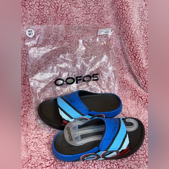 OOFOS OOahh Sport Unisex Slide Limited Edition Chicago US Men’s 7 Women’s 9 - Picture 2 of 10